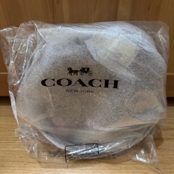 🍒 Coach Heart Crossbody Bag In Signature Canvas With Cherry Print - Picture 7 of 12